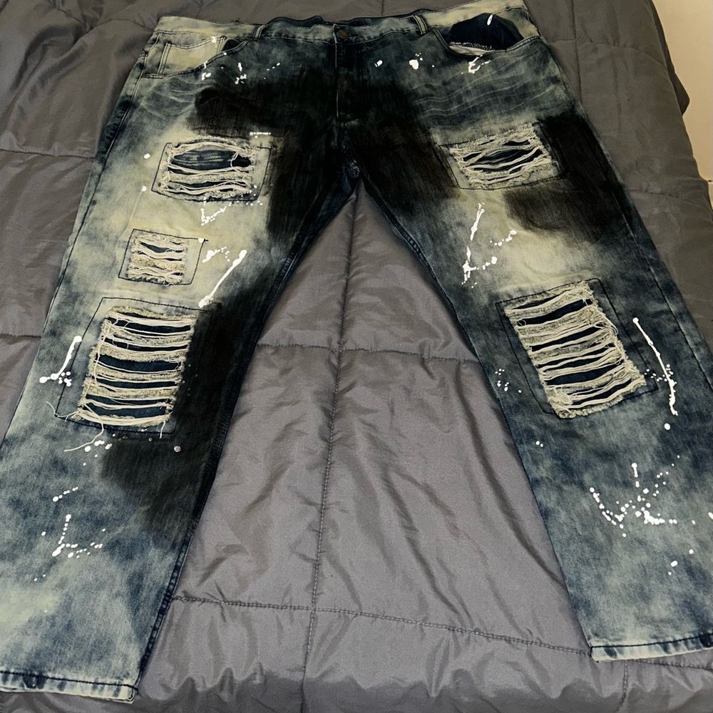 Distressed Men's Blue Washed Ripped Jeans